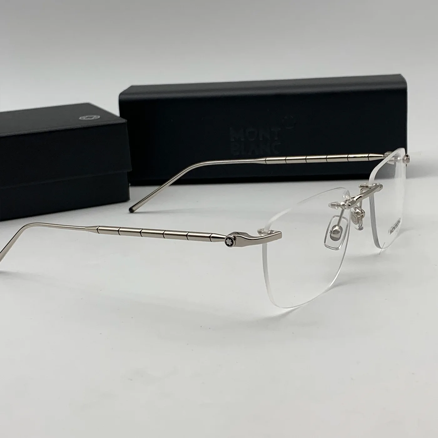 Gọng kính Montblanc vàng trắng titanium đốt trúc C fullbox