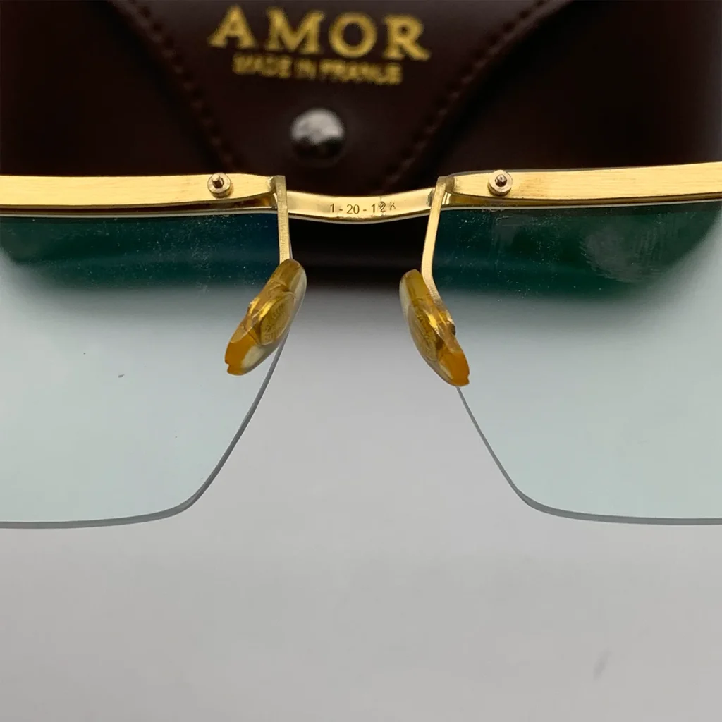 nhận biết kính amor thật