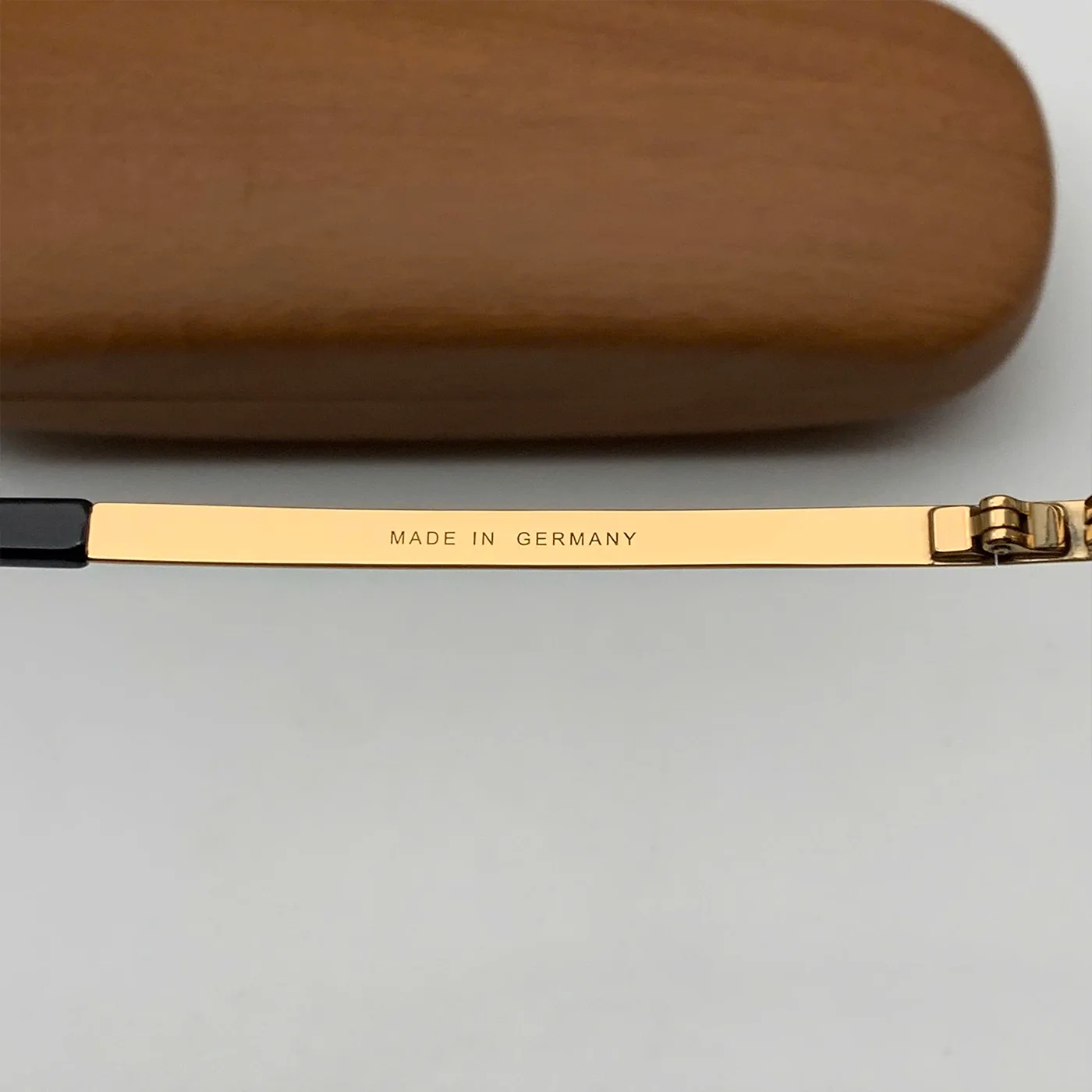 Kính Rodenstock Richad Mạ Vàng 12K Lưu Kho 96-98%