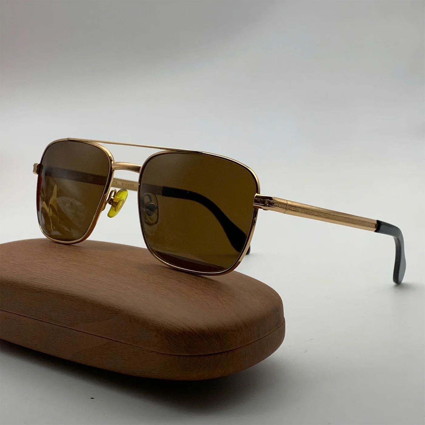 Kính Rodenstock Richad Mạ Vàng 12K Lưu Kho 96-98%
